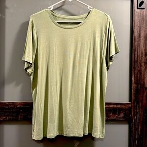 Nine West Soft Spun t-shirt. Green in color, size XL.